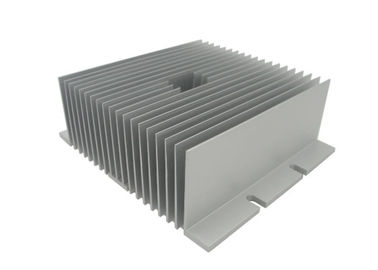 टिकाऊ Anodized एल्यूमीनियम हीट सिंक बाहर निकालना प्रोफाइल छिद्रण / ड्रिलिंग