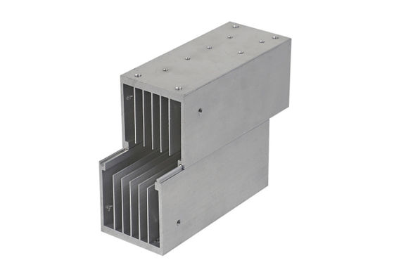 ग्रे Anodized 6063 मिश्र धातु Extruded एल्यूमीनियम हीट सिंक
